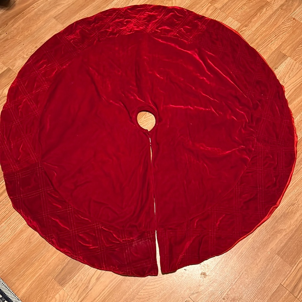 Christmas tree skirt